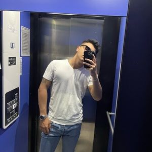 Meet your Posher, Can